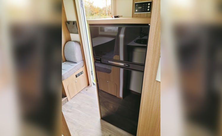 Kaatje – BRAND NEW!! 4 persoons camper uit 2023!! 