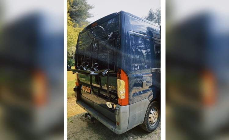 Soča – de gezellige zelfbouw camperbus - offgrid met luxe!