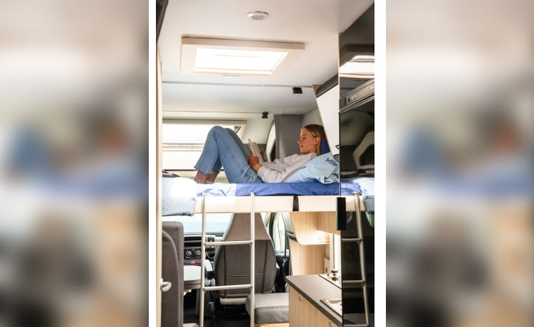 de Club camper – NEW 5-person luxury motorhome, including inventory and insurance