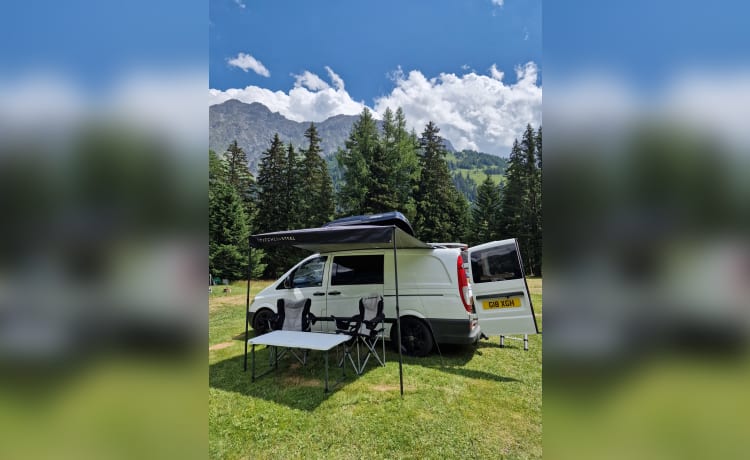 Danny de Vito – 2 berth Mercedes Vito Campervan 