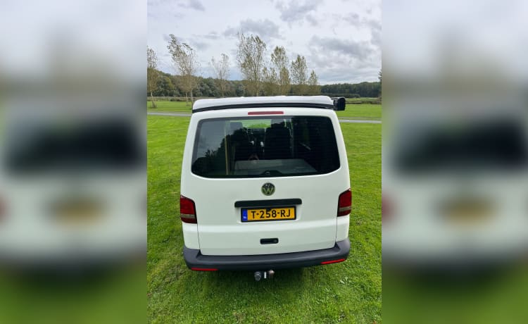 NIEUWE! 4p Volkswagen campervan uit 2004