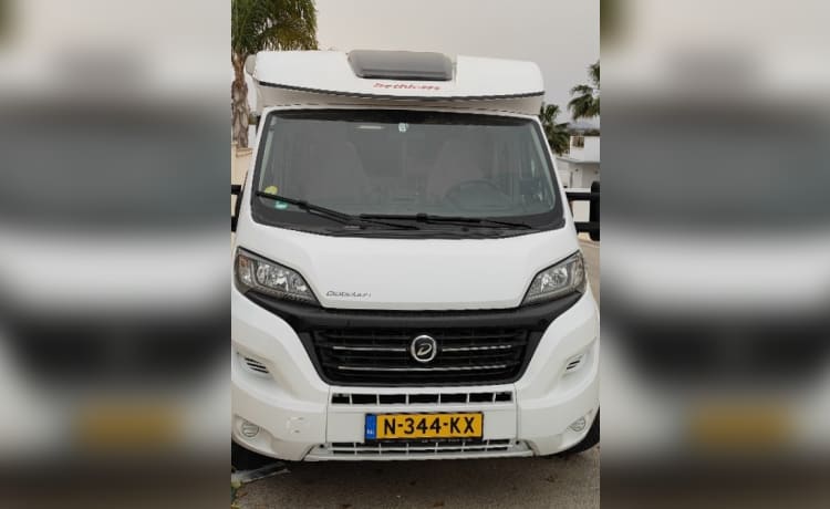 Heerlijk genieten voor twee! – Dethleffs Globebus T1