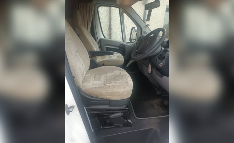 Ballymoney – Peugeot Boxer 2007 4 berth