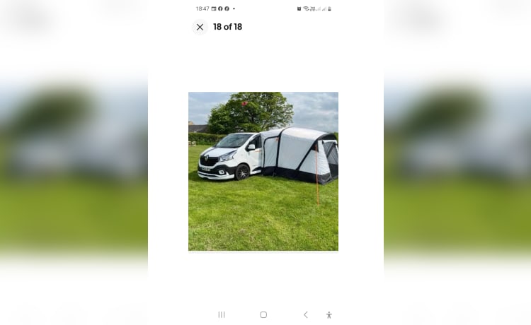 Renee – Renault-camper met 4 slaapplaatsen