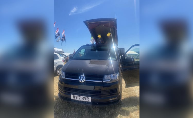 Stan – 4-persoons Volkswagen campervan uit 2017