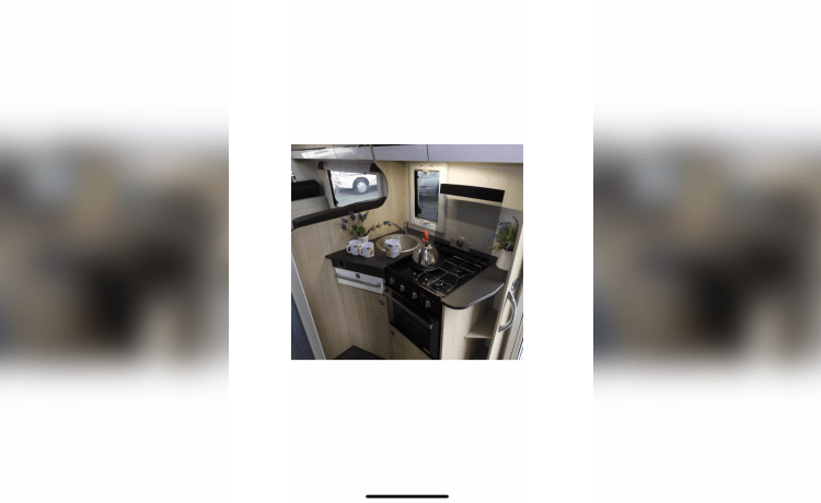 6 berth Chausson Flash 656