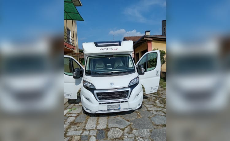 Ascanio – Camper Semintegrale del 2023  5 posti