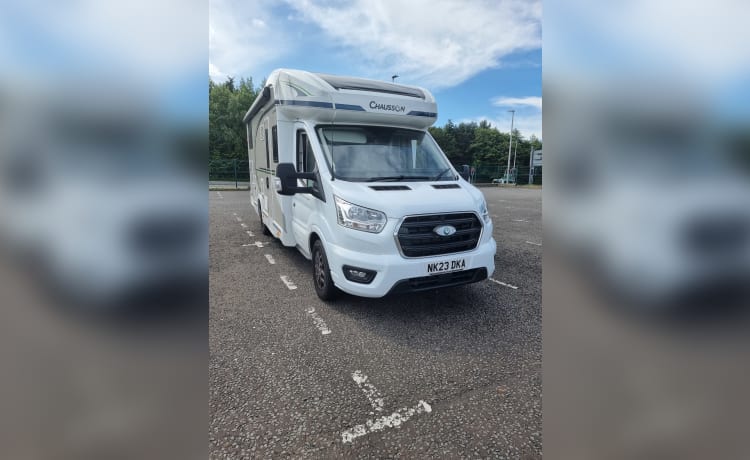 Skye – Pronto per l'inverno Nuovissimo 2023 Chausson 777GA Ultimate a 4 posti letto