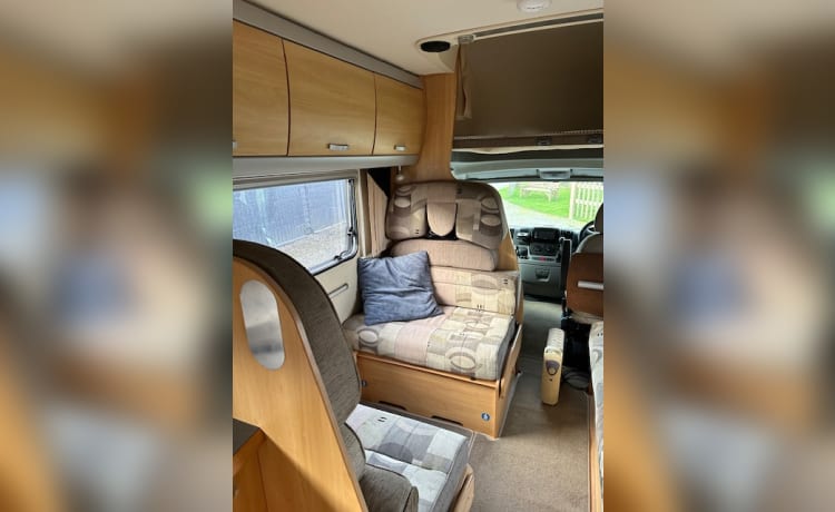 5 berth Ace Adventurer 635EK