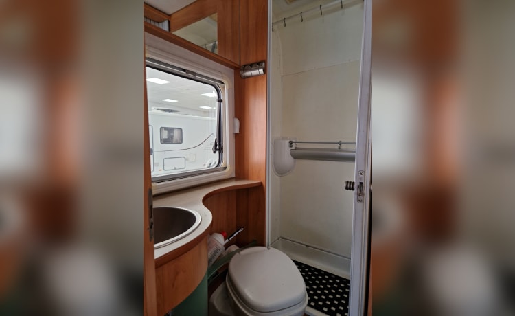 Hymer  – Teilintegrierter Hymer