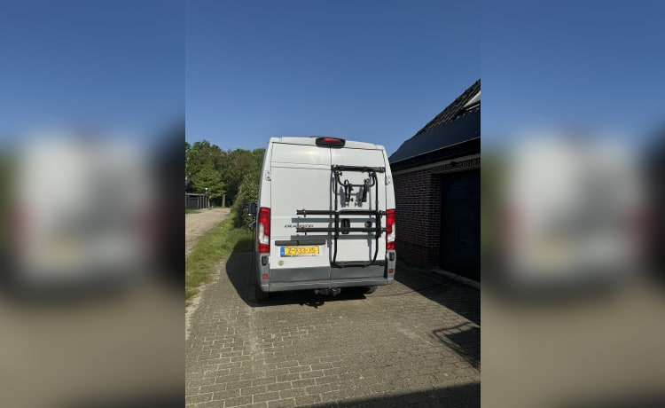 2024 Professioneel omgebouwde buscamper Fiat Ducato 