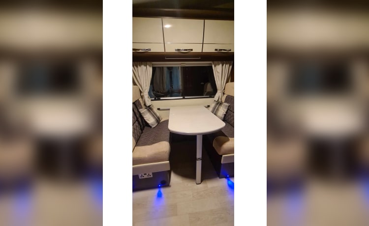 Marlene – 6 Berth Fiat Roller Team 746