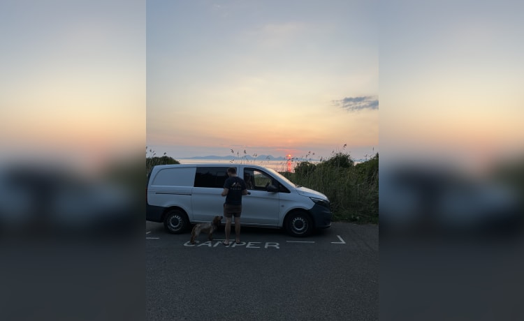 Vera – 4 berth Mercedes-Benz campervan from 2017