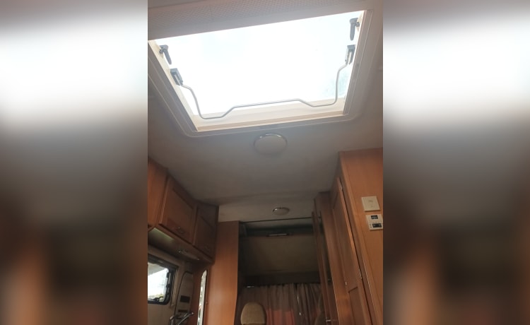 Ballymoney – Peugeot Boxer 2007 4 berth