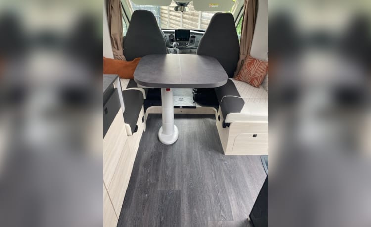 4p Chausson semi-integrated uit 2023