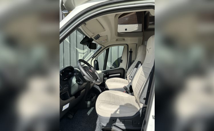 Mobilvetta Krosser 86 – Moiblvetta Krosser 86 - jusqu'à 6 personnes - Automatique - Semi Intégral - Camping-car