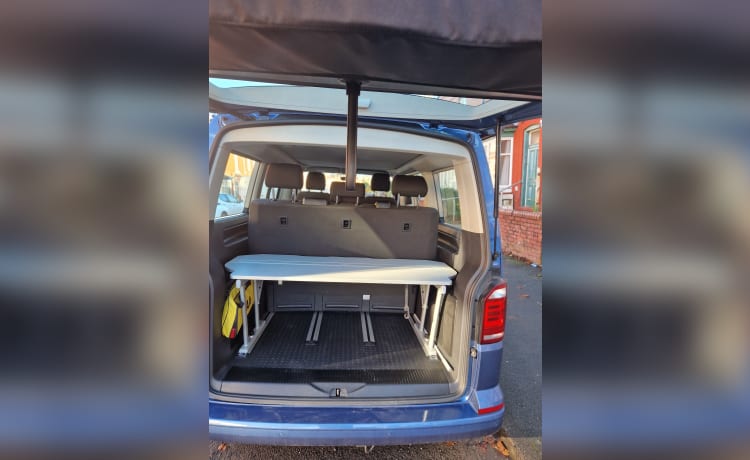 Callie – Volkswagen Wohnmobil mit 4 Schlafplätzen aus dem Jahr 2018