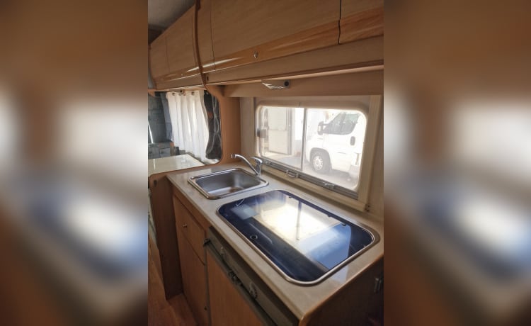 Gian Carlo vannucci – 7 seater camper