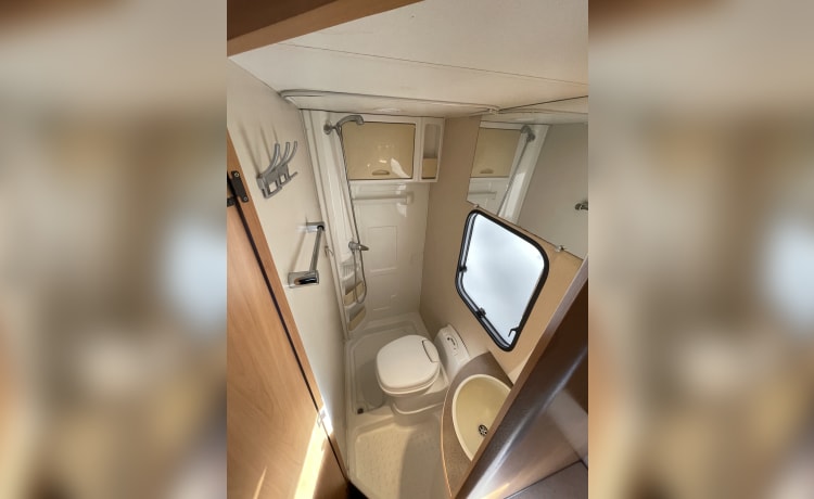 Flash – 4 berth Chausson semi-integrated from 2007