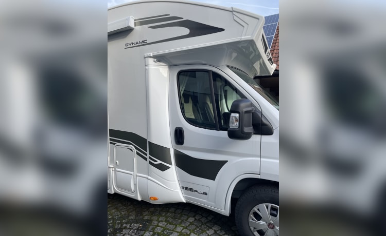 Halifax – Entdecken Sie Bequemes Teilintegriertes Wohnmobil für 4 Personen BJ 2022