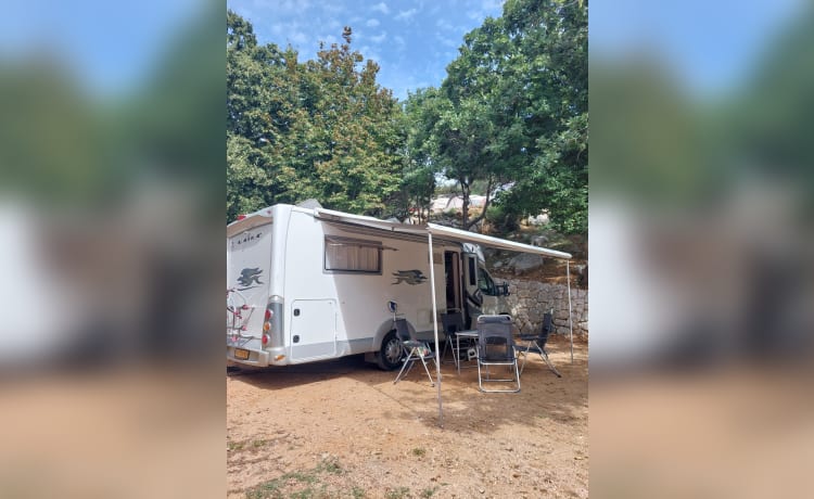 Laika – Très beau camping-car de luxe Laika Hymer