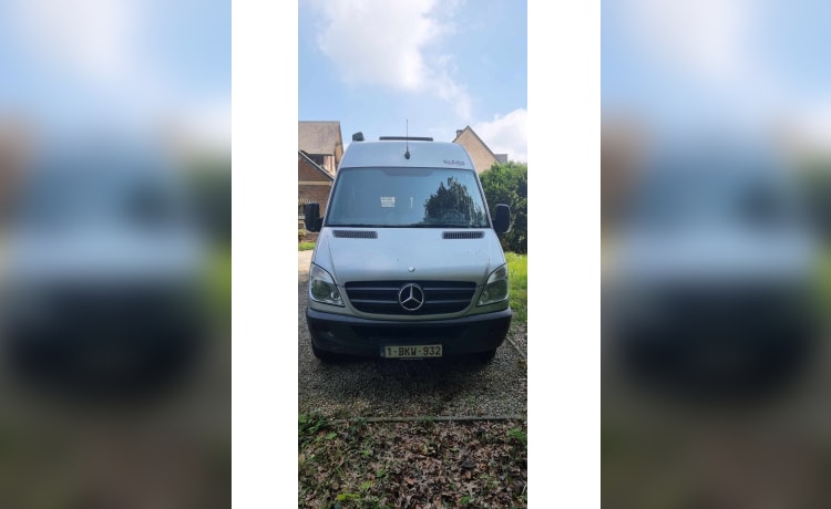 2p Mercedes-Benz all comfort also off-grid 