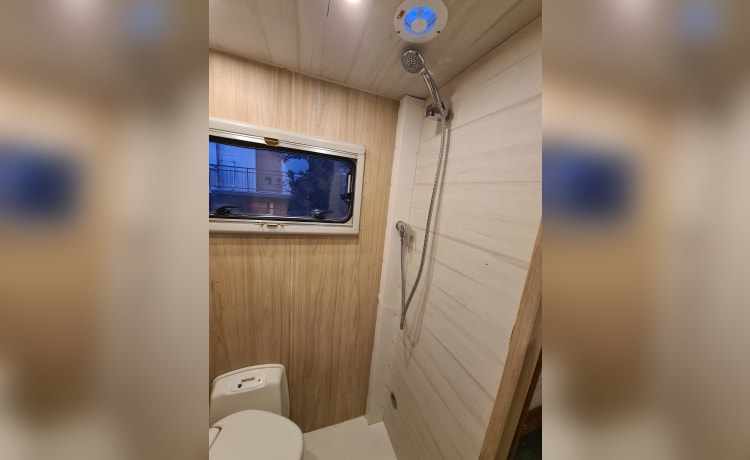 Lucas – Diego Camper Renovated full optional