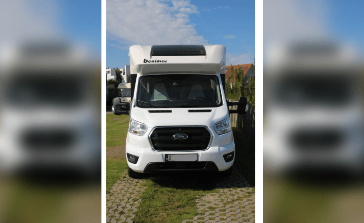 Just a (s)mile away – Brand new (2023) luxury 5p Benimar Cocoon 463