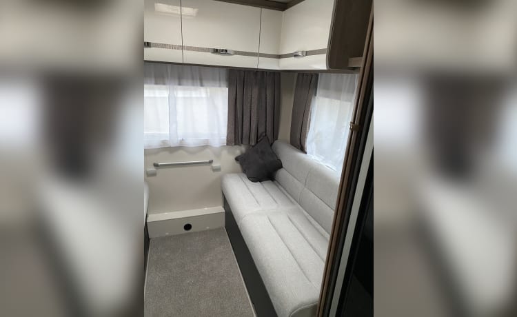 Voyager 475 – 5 berth Swift Voyager 475 2024