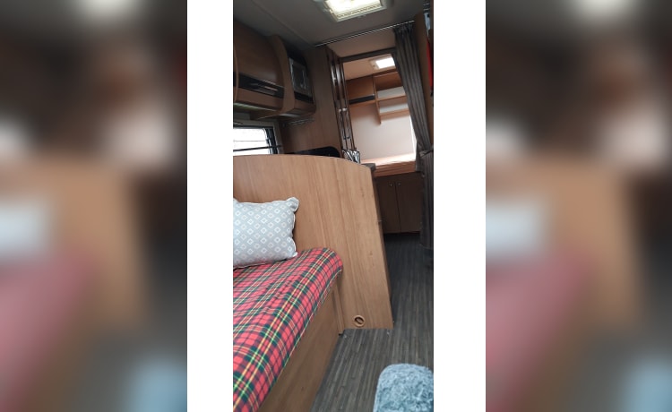 Albatross Mac – Haustierfreundlicher Autotrail Apache 2014 mit 4 Schlafplätzen