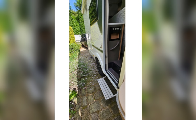 MESHELL – 7 berth Adria Mobil XL Plus 670 from 2019