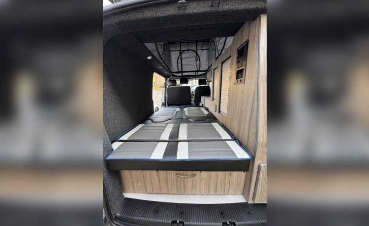 Otis – Camper VW T5 - 4 posti letto - fuori rete