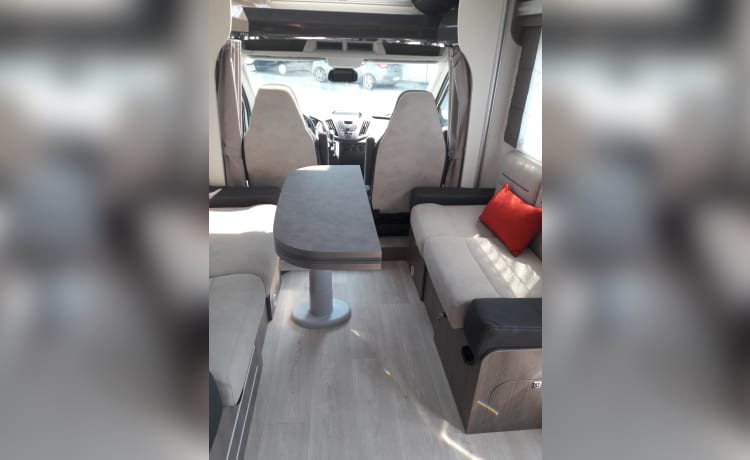 4p Chausson semi-integrated uit 2018