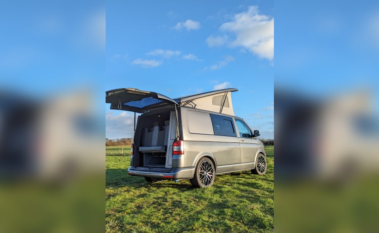 Freya – 4 berth Volkswagen campervan