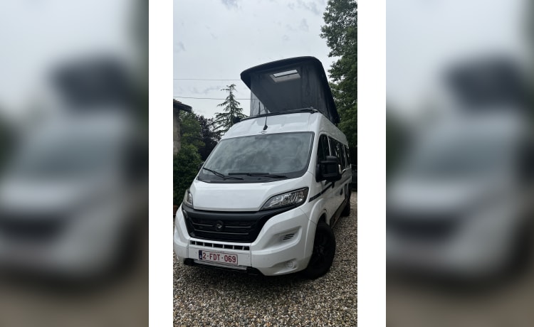 Bonny – Camping-car Carado 4p de 2024