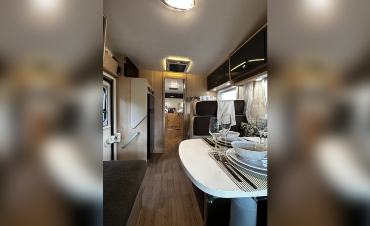 RobertaPantano – Noah's camper