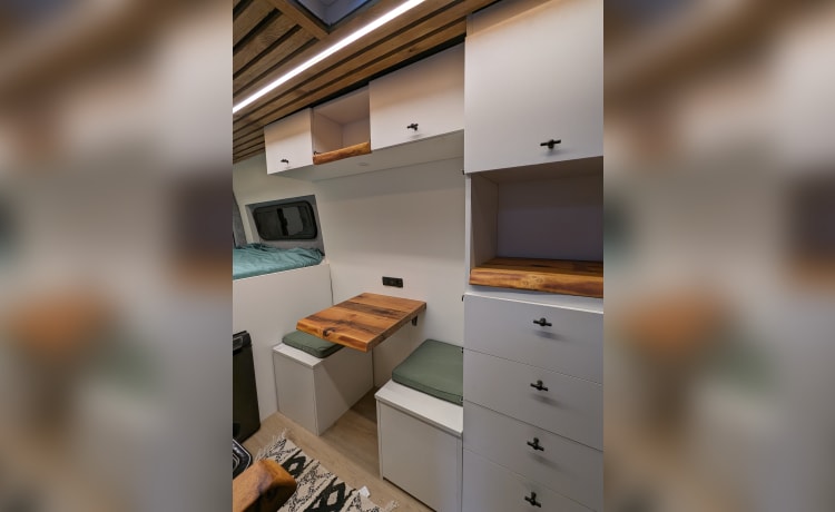 Muriël – Off-grid campervan met alle luxe