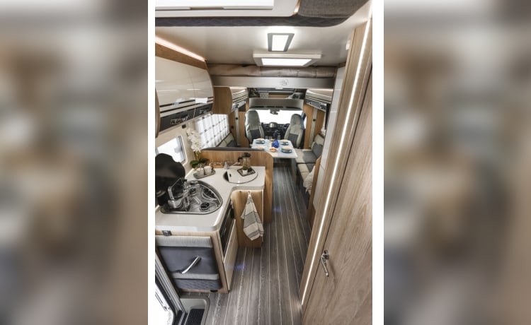 Auto Roller 707 – 2024 6 berth Roller Team Motorhome