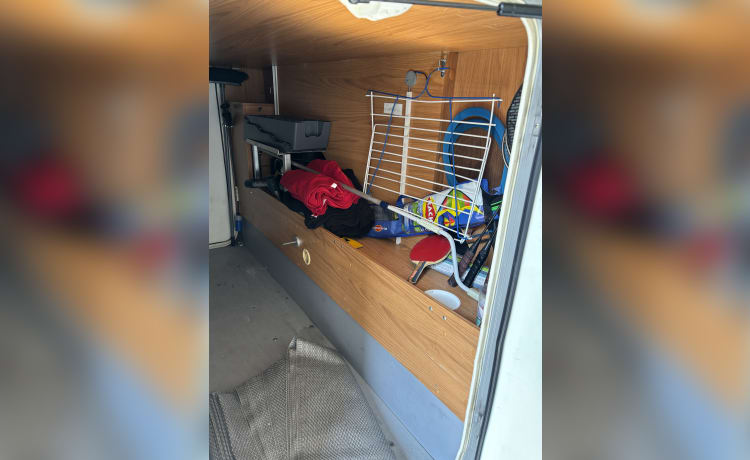 Fijne en ruime compacte camper 4 personen