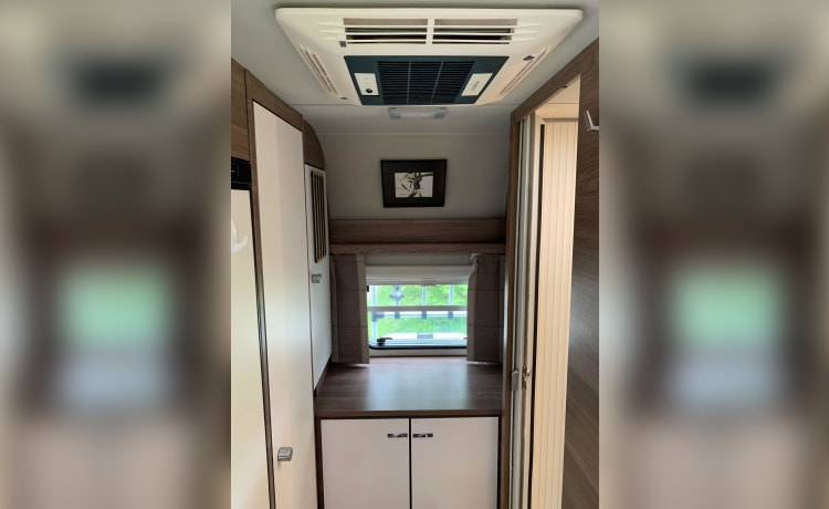 Top Camper met top aanbieding tot 40% korting. – 2of4 pers. Fiat Alcove from 2020 Automatic  