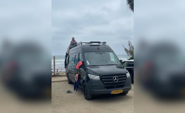 Mercedes-Benz Off-Grid campervan 2019