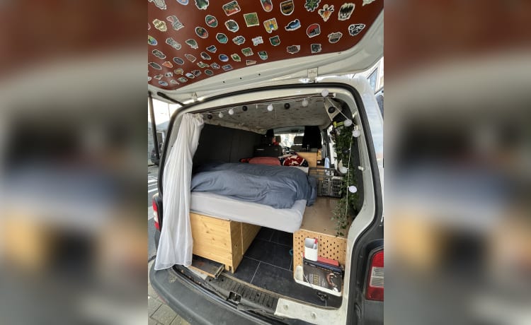 Kamiel – 2p Volkswagen campervan uit 2013