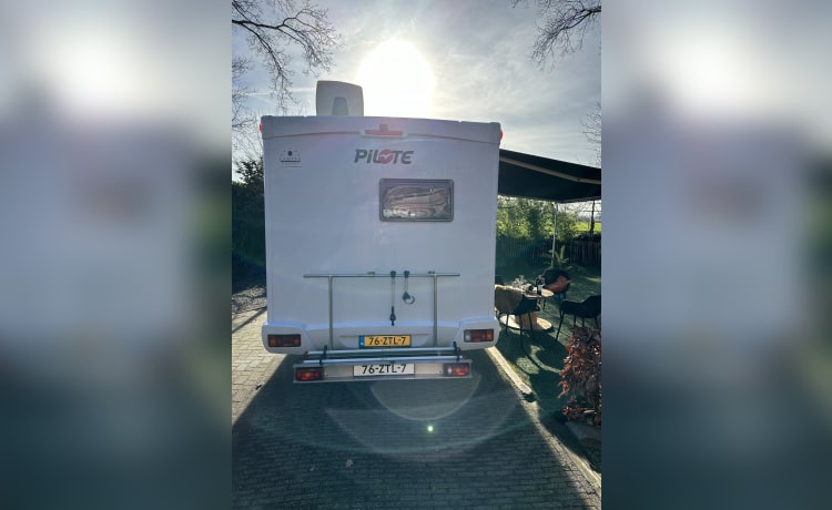 Piloot – Pilote Camper – ein Camper für große Leute! voll möbliert!