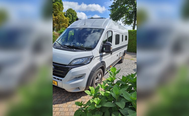 .Stoere camperbus! Superbed 1.90 ×2.00 – Compact Hymer, camper nuovo 2021, automatico, con pannello solare