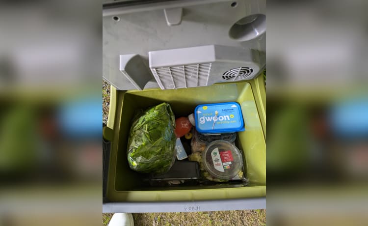 Harry – 5P Camper (Airfryer, Dolce Gusto, TV, Cool box, JBL box, bicycle carrier)