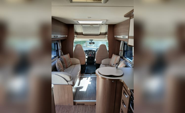 4 berth Peugeot semi-integrated from 2017