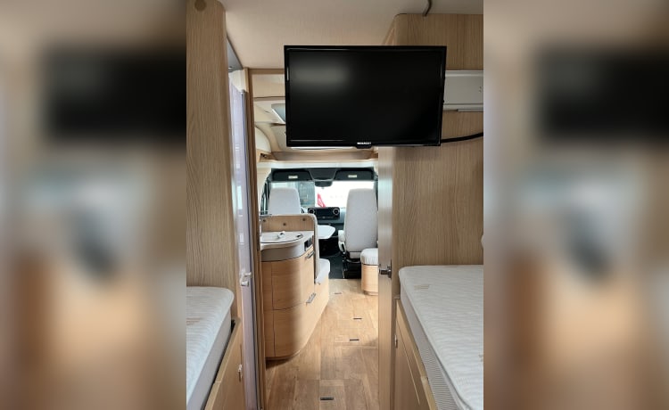 Luxe Mercedes-Benz Hymer automaat