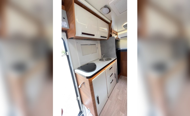 ITA CAMPER – Camper mansardato nuovo - 6 Posti