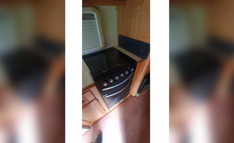 The ARK – 6 berth Autotrail Chayenne696SE