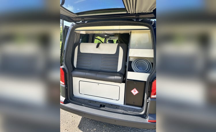 VW T6.1 Wohnmobil mit 4 Schlafplätzen 